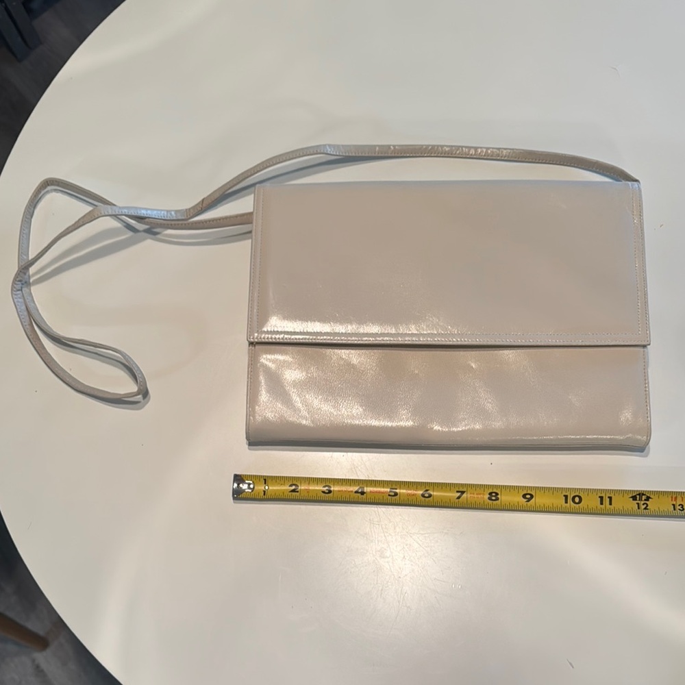 Chic Cream Leather Wristlet